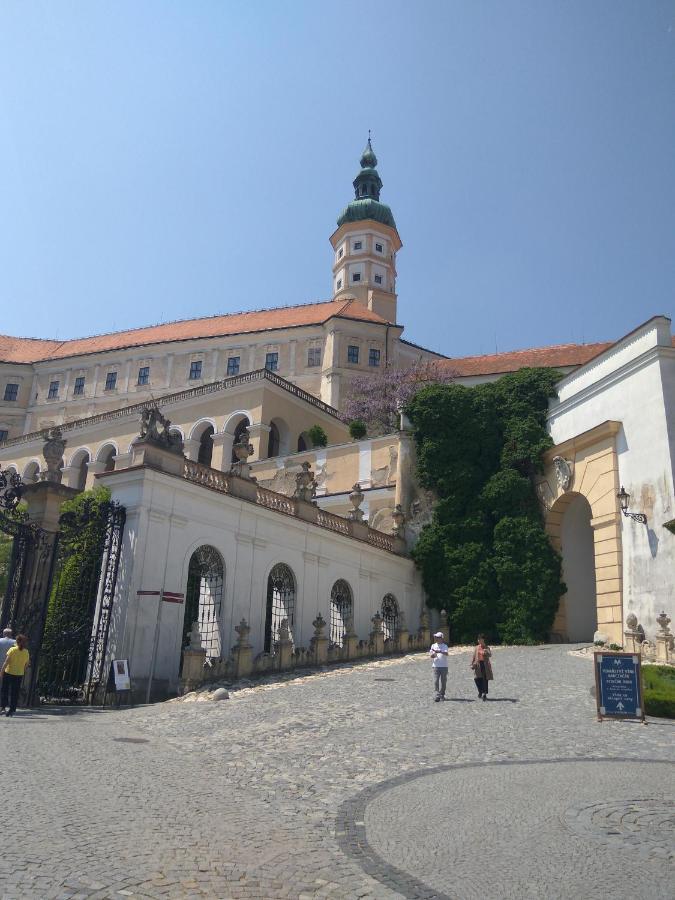 Appartement Le Miracle Rezidence Speicher Mikulov Buitenkant foto