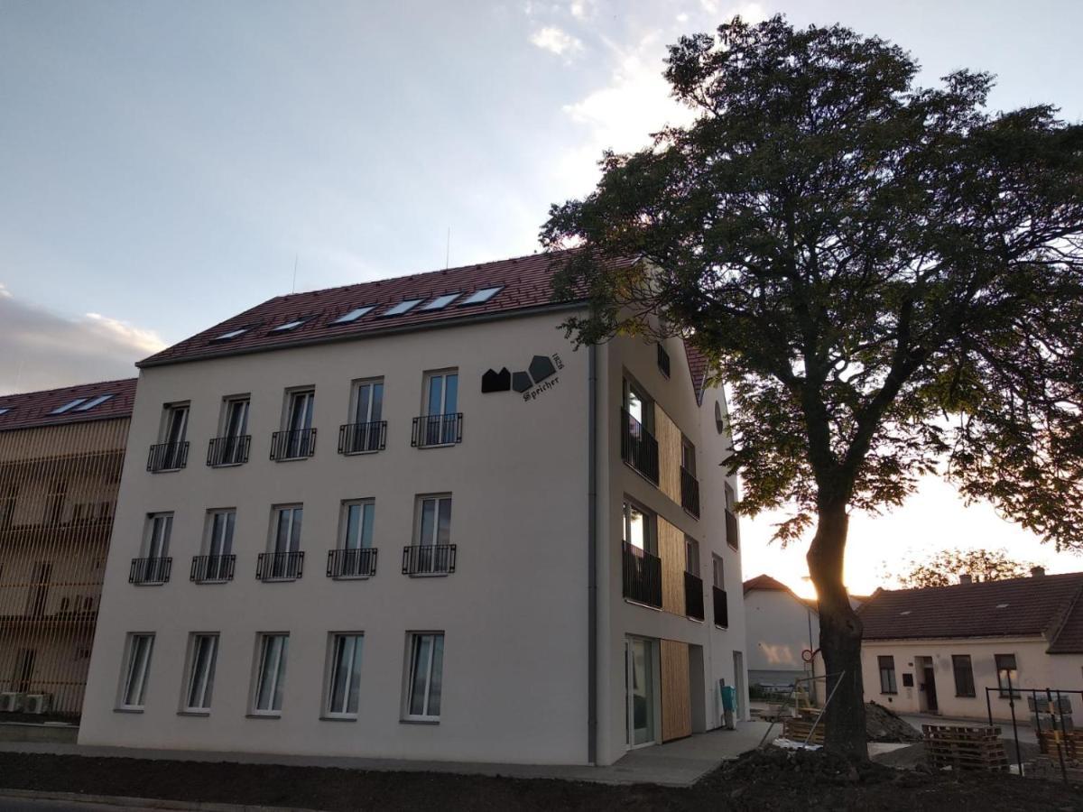 Appartement Le Miracle Rezidence Speicher Mikulov Buitenkant foto